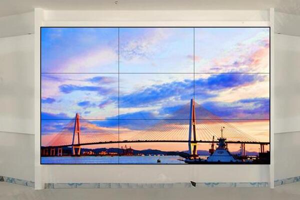 LCD拼接屏超窄邊設(shè)計(jì)